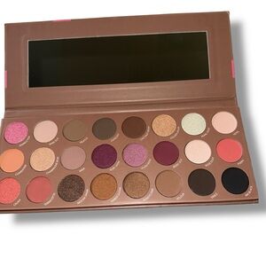 BEAUTY EVOLVED Nude Hues Eyeshadow Palette with Pink Ribbon NIB NEUTRALS NATURAL